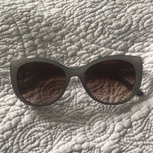 FRANCESCAS CATEYE SUNGLASSES